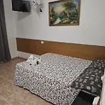 Sol Celeste Πανσιόν 3*