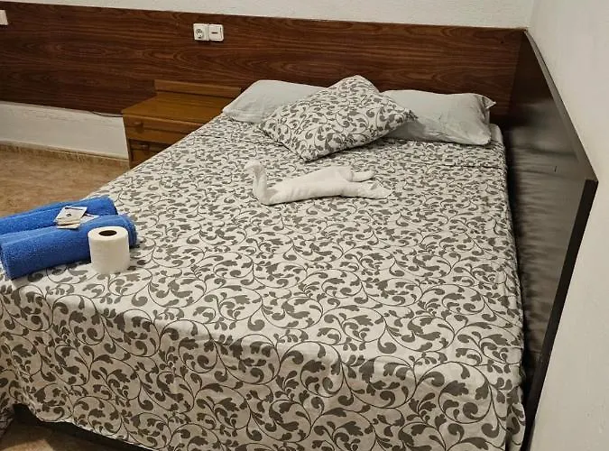 Sol Celeste بيت ضيافة يوريت دي مار